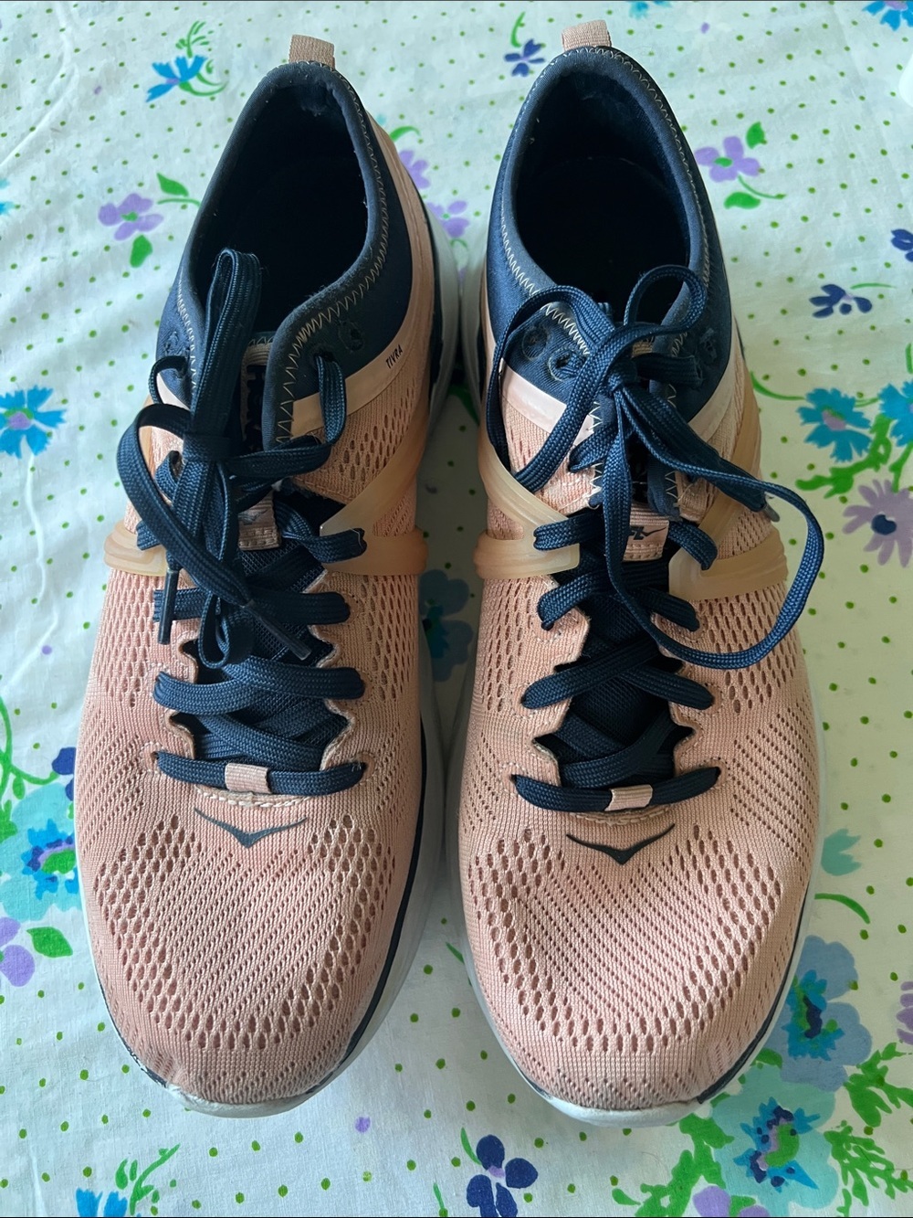 Hoka One One Triva Shoes - 10.5 Peach and Navy